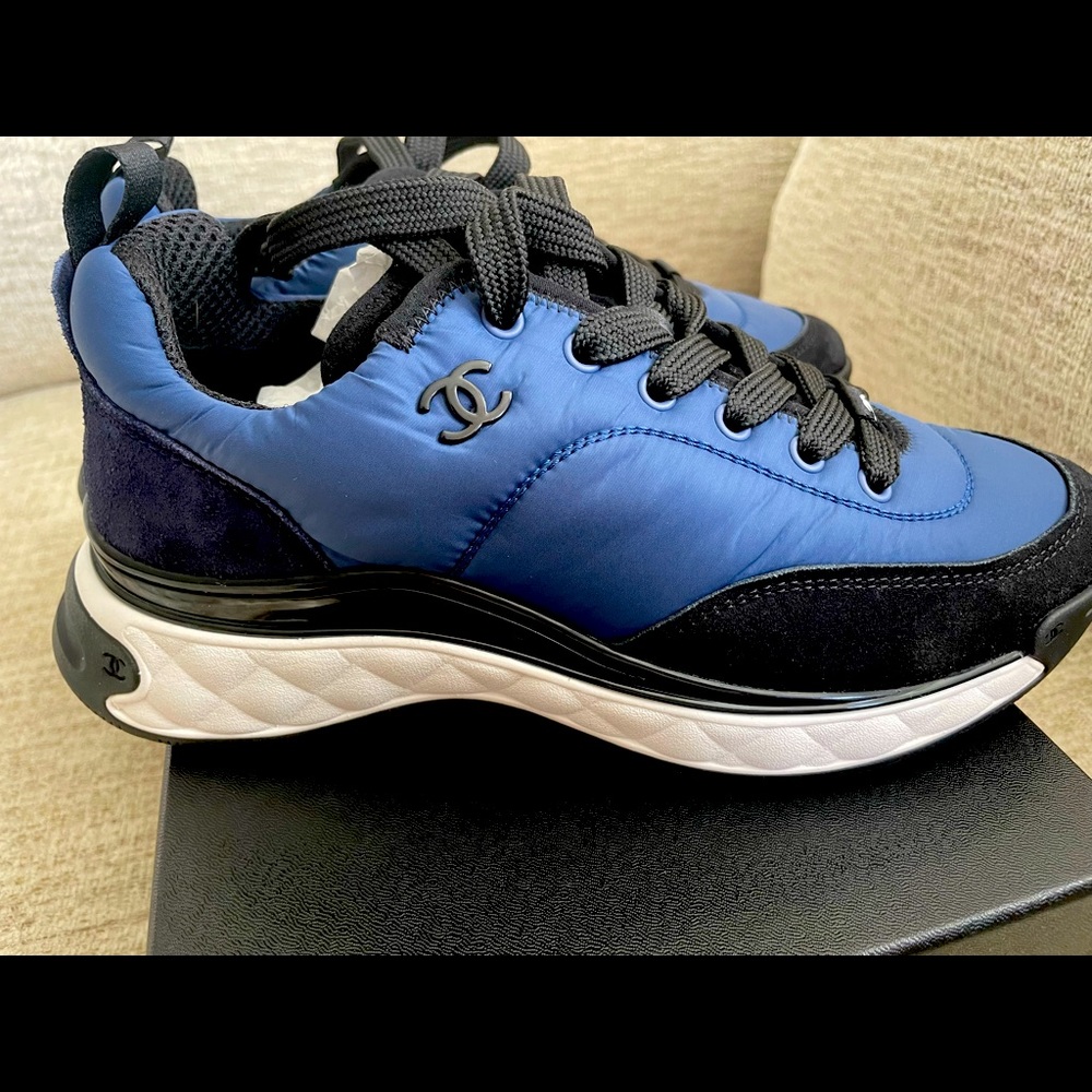 Brand new in box nylon & suede calfskin sneakers. Size 39. Navy blue.